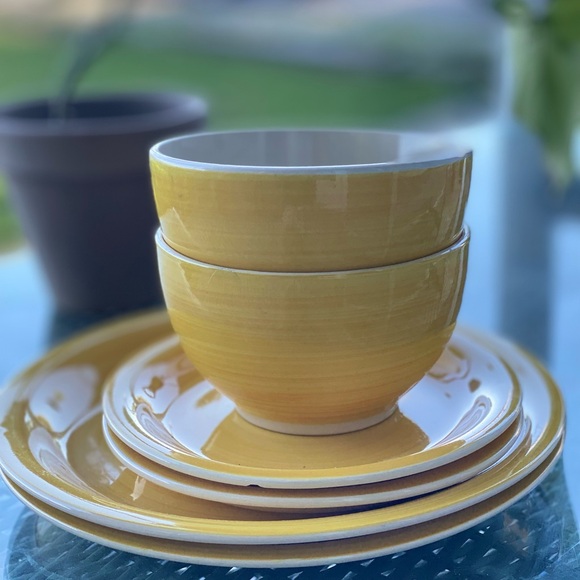 Brylane Home Yellow Swirl Bowl Salad Dinner Plate Set 6 - Picture 2 of 7